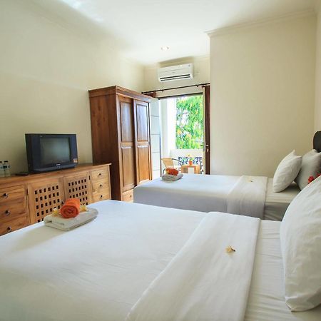 Ivanka Airport Inn Kuta Lombok Esterno foto