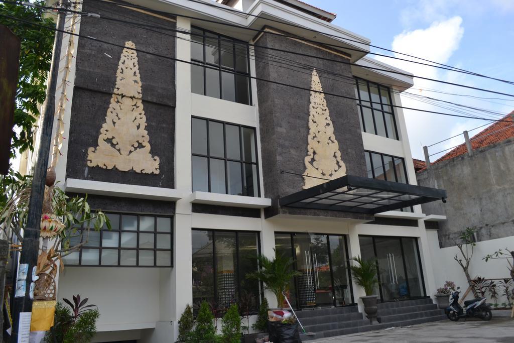 Ivanka Airport Inn Kuta Lombok Esterno foto