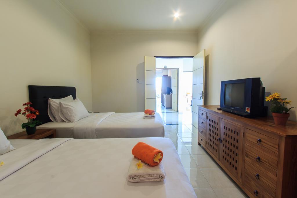 Ivanka Airport Inn Kuta Lombok Esterno foto