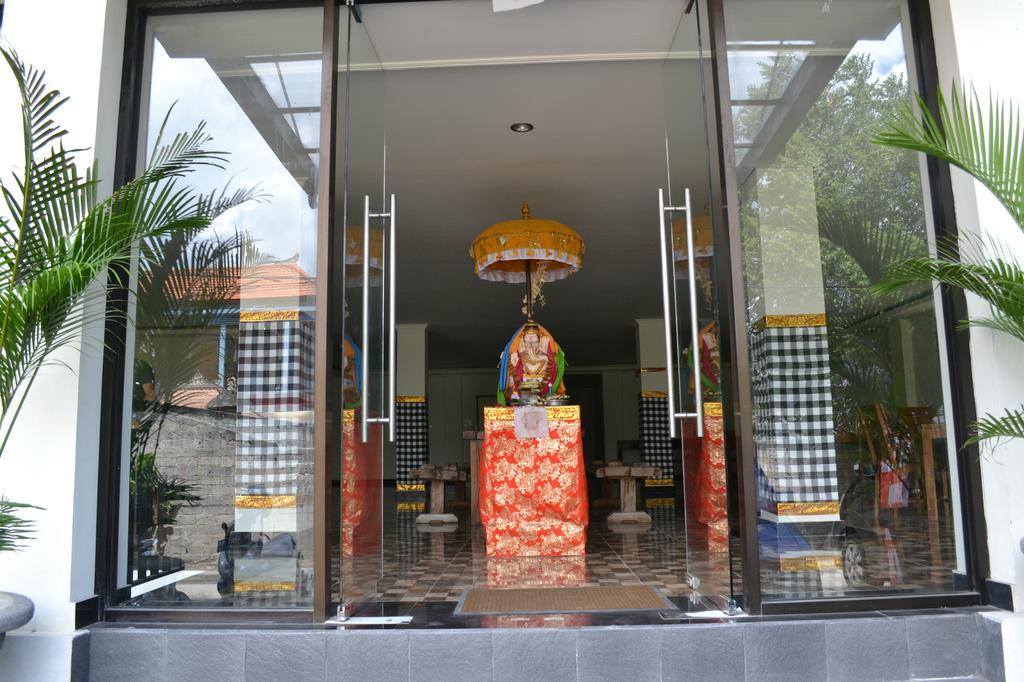 Ivanka Airport Inn Kuta Lombok Esterno foto
