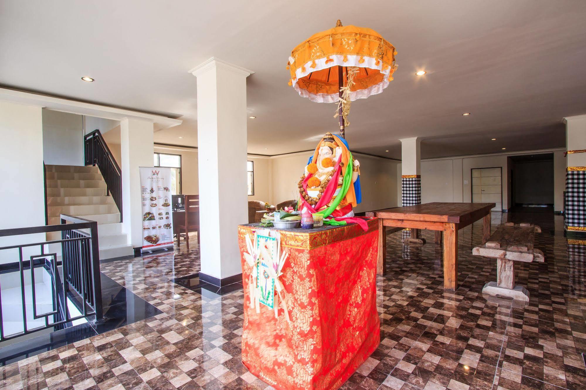 Ivanka Airport Inn Kuta Lombok Esterno foto